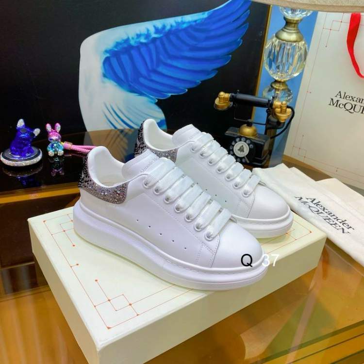 Picture of Alexander McQueen Shoes _SKUAlexanderMcQUEENsz35-45MK0815387